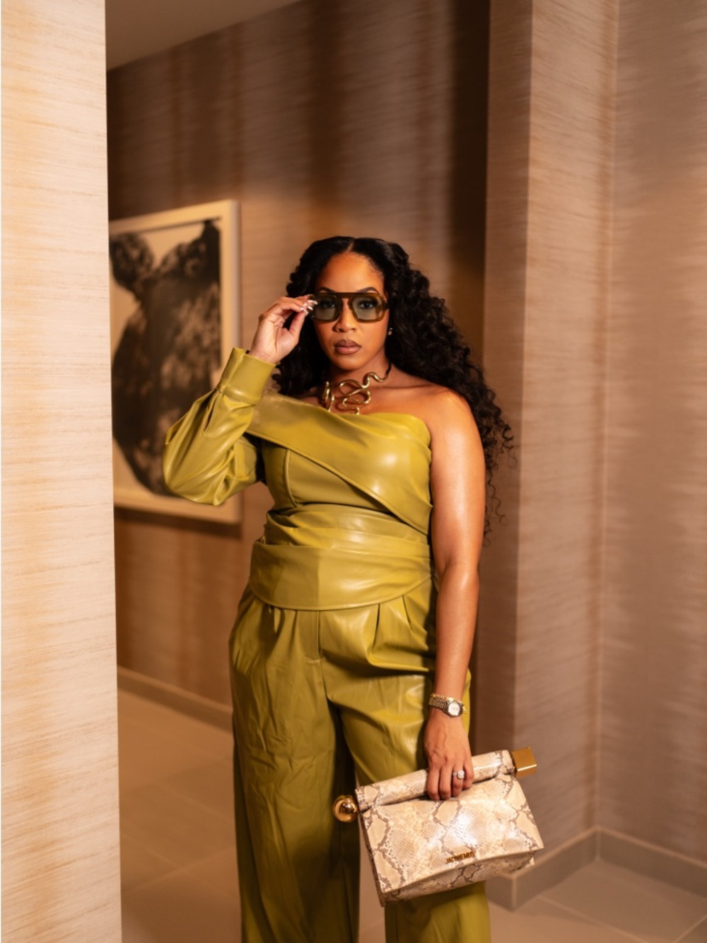 Women’s Olive Green One-Shoulder Leather Set